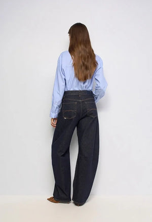 Barrel Fit Jeans