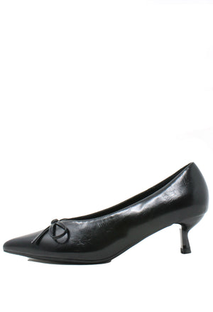 Bow Court Heel
