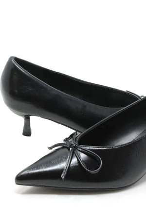 Bow Court Heel