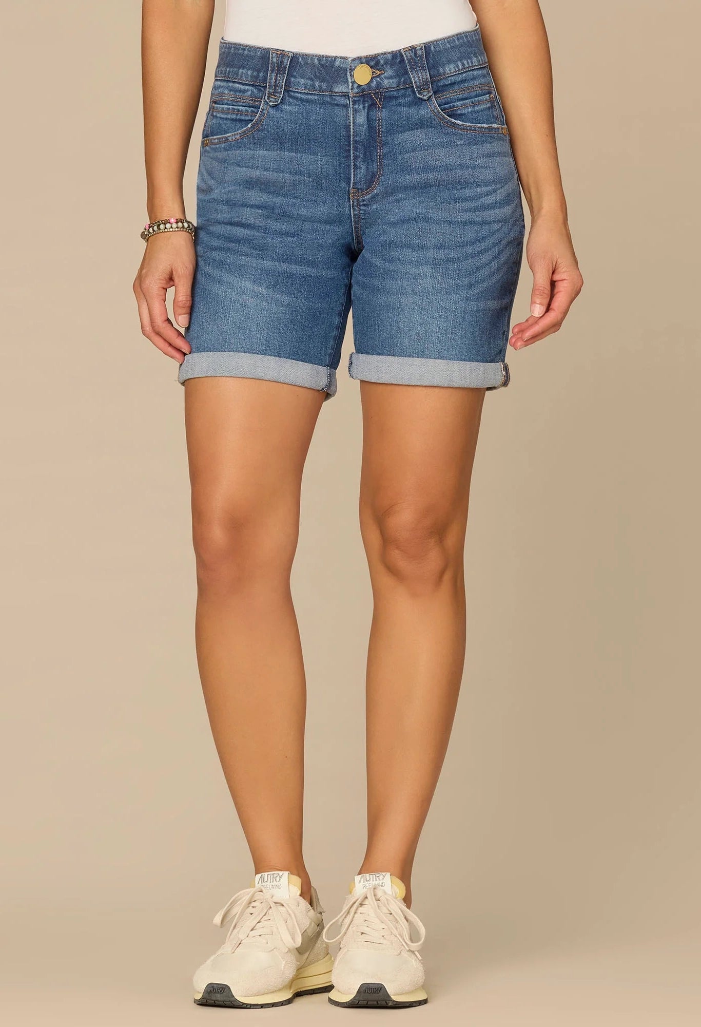 “Ab”solution® Mid-Rise Booty Lift Shorts