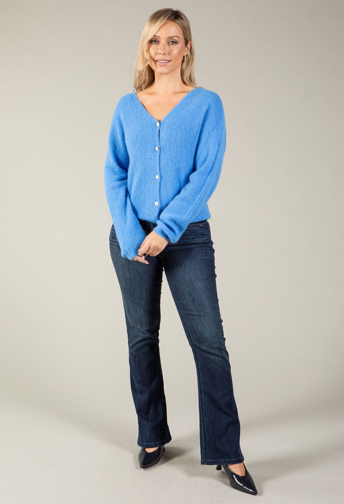 Lyn V-Neck Cardigan – Pamela Scott