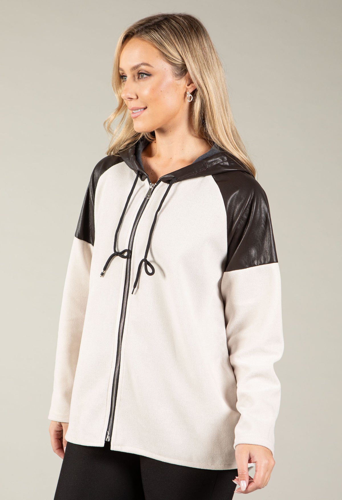 Mai Hooded Sweat