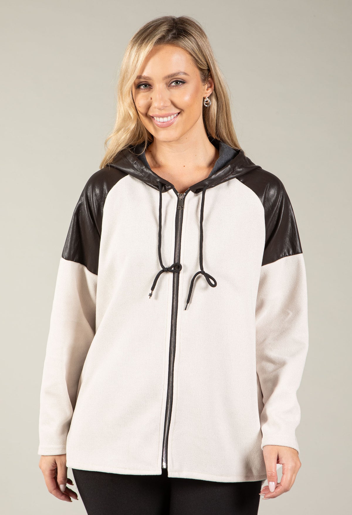 Mai Hooded Sweat