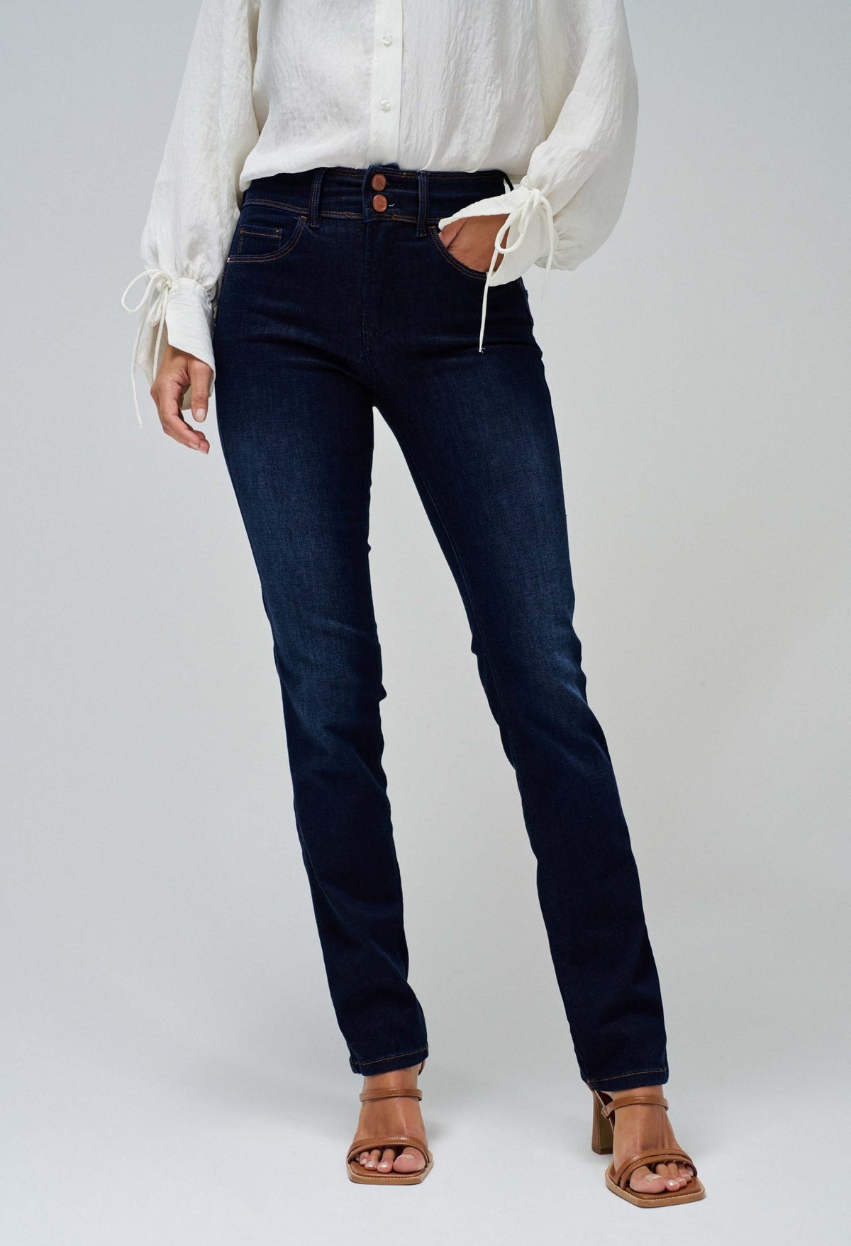 Secret Push In Jeans