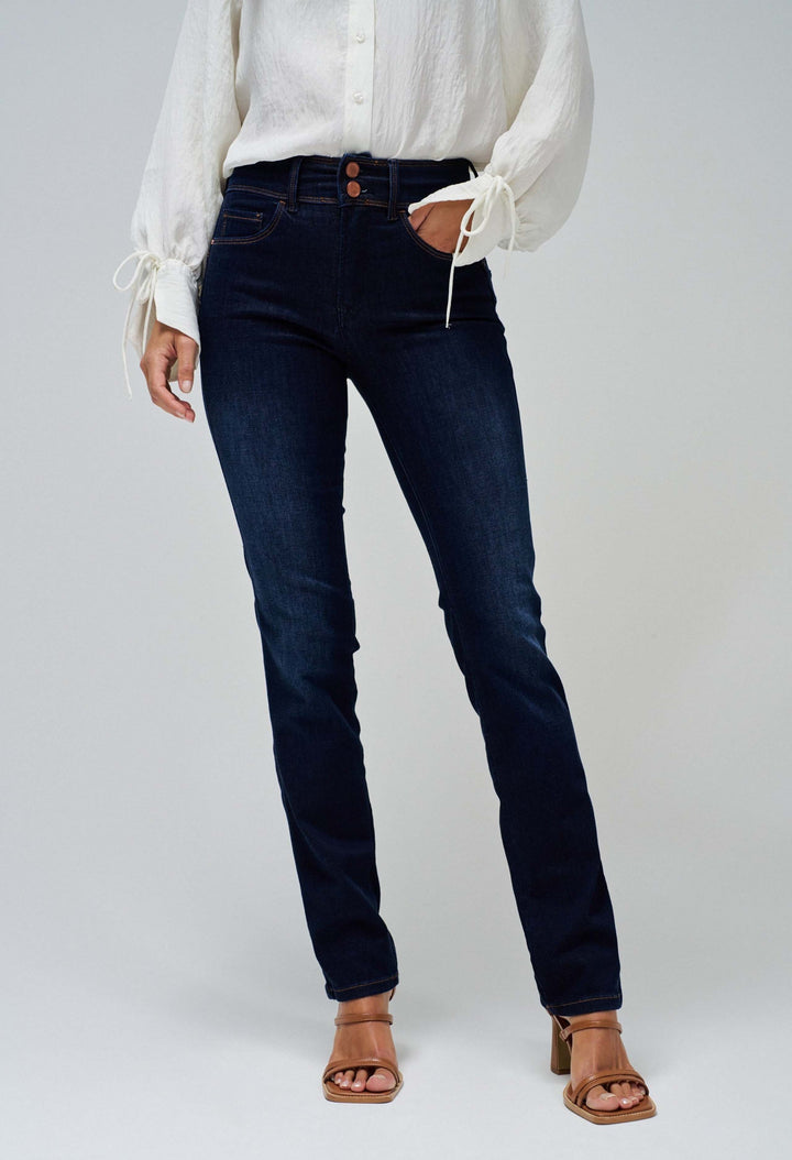 Secret Push In Jeans – Pamela Scott