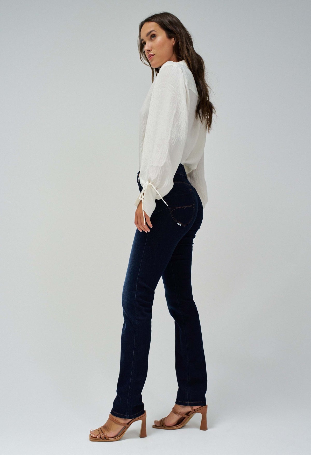 Secret Push In Jeans