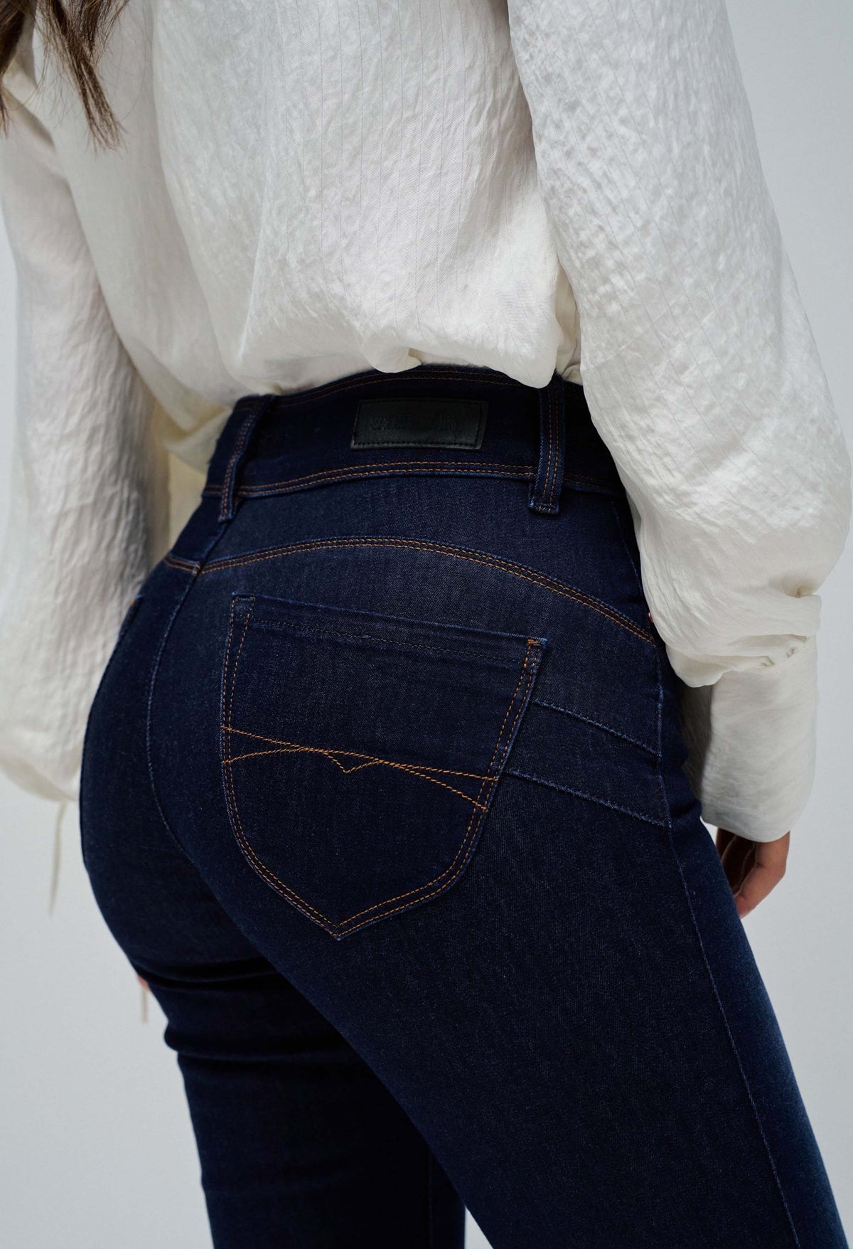 Secret Push In Jeans