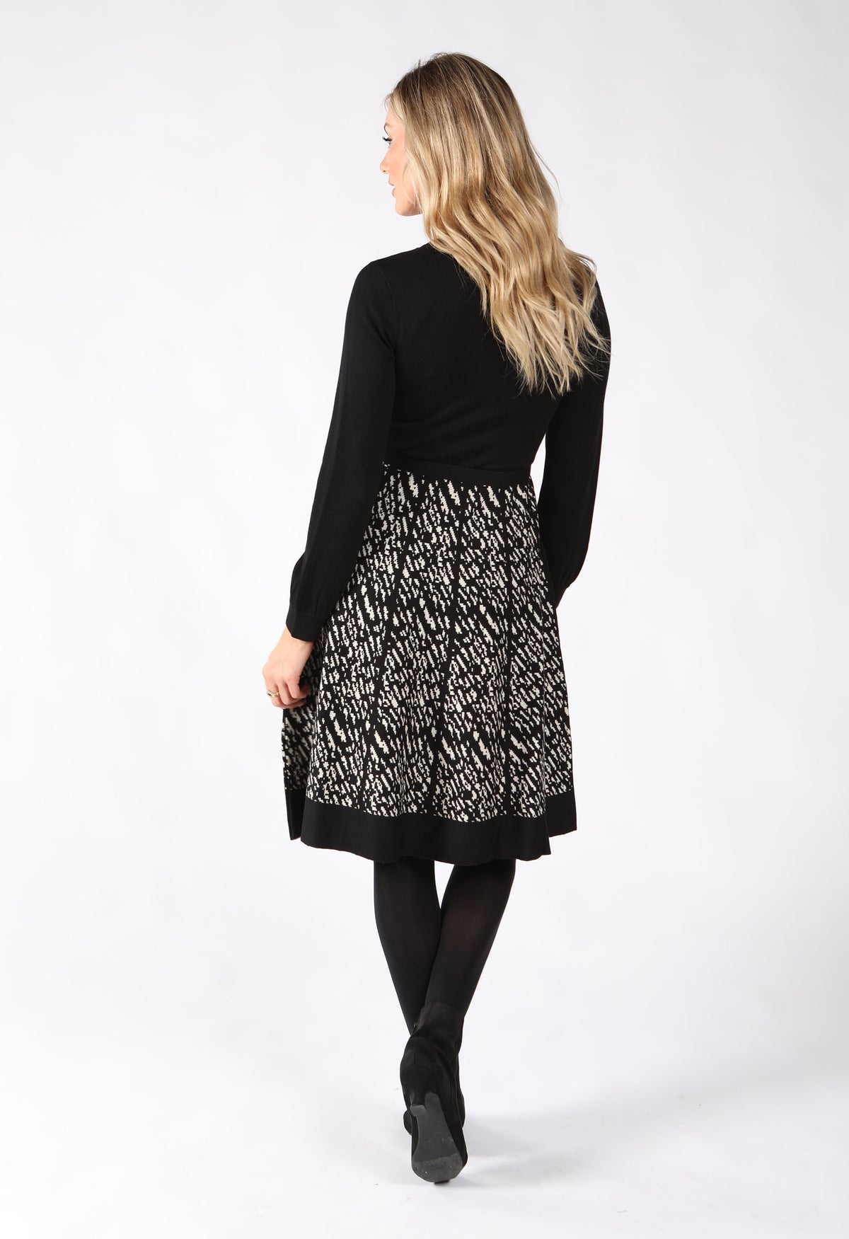 Knitted Black Long Sleeves Dress