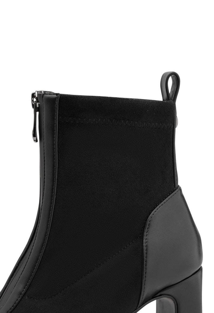 Zip Boot – Pamela Scott