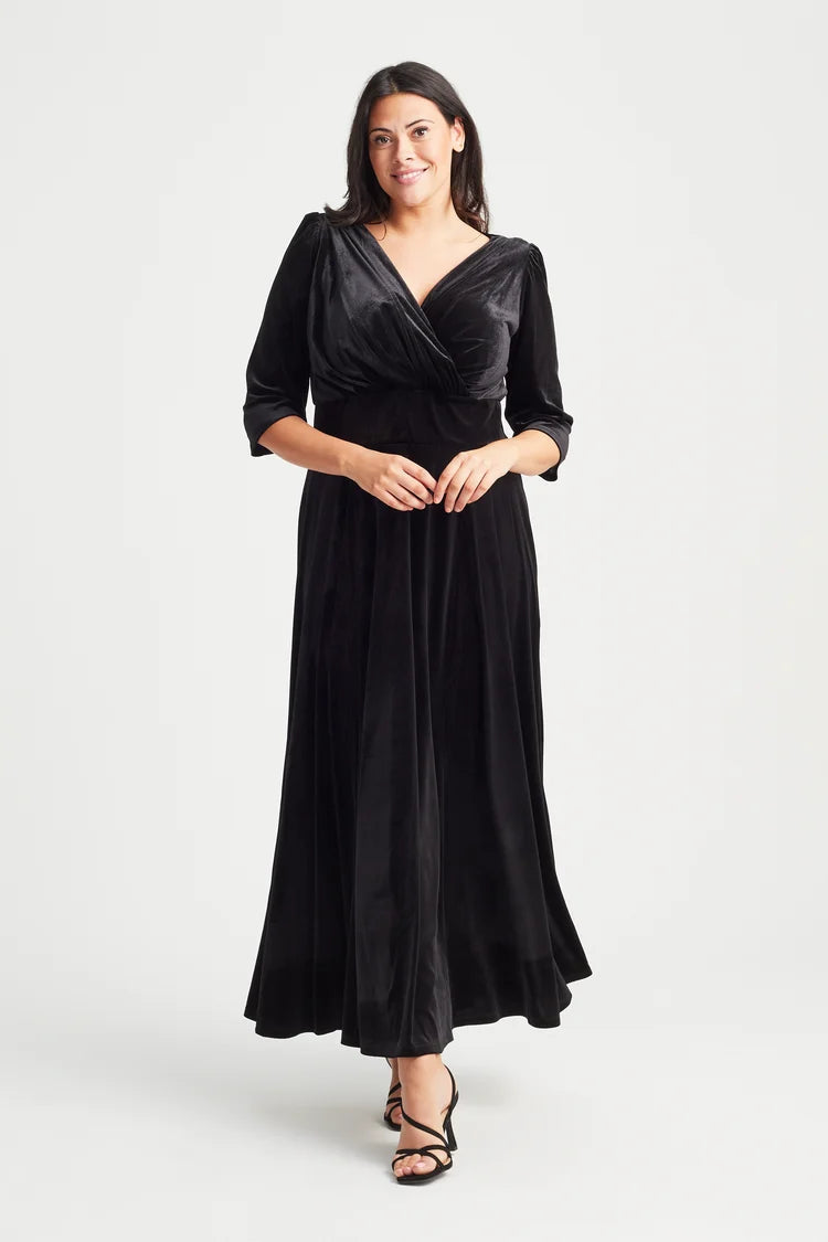 Verity Curve+ Maxi Dress