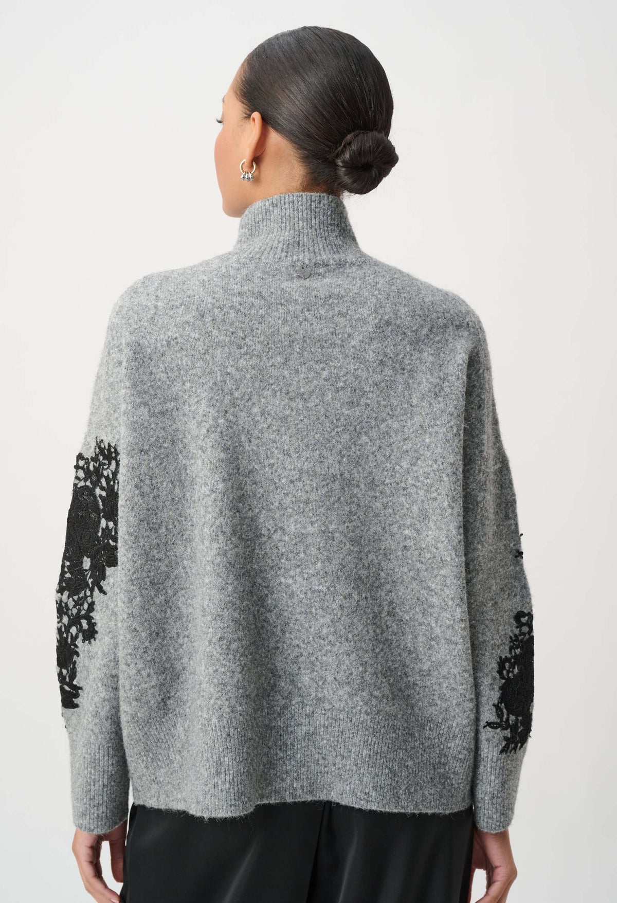 Relaxed Fit Floral Pullover