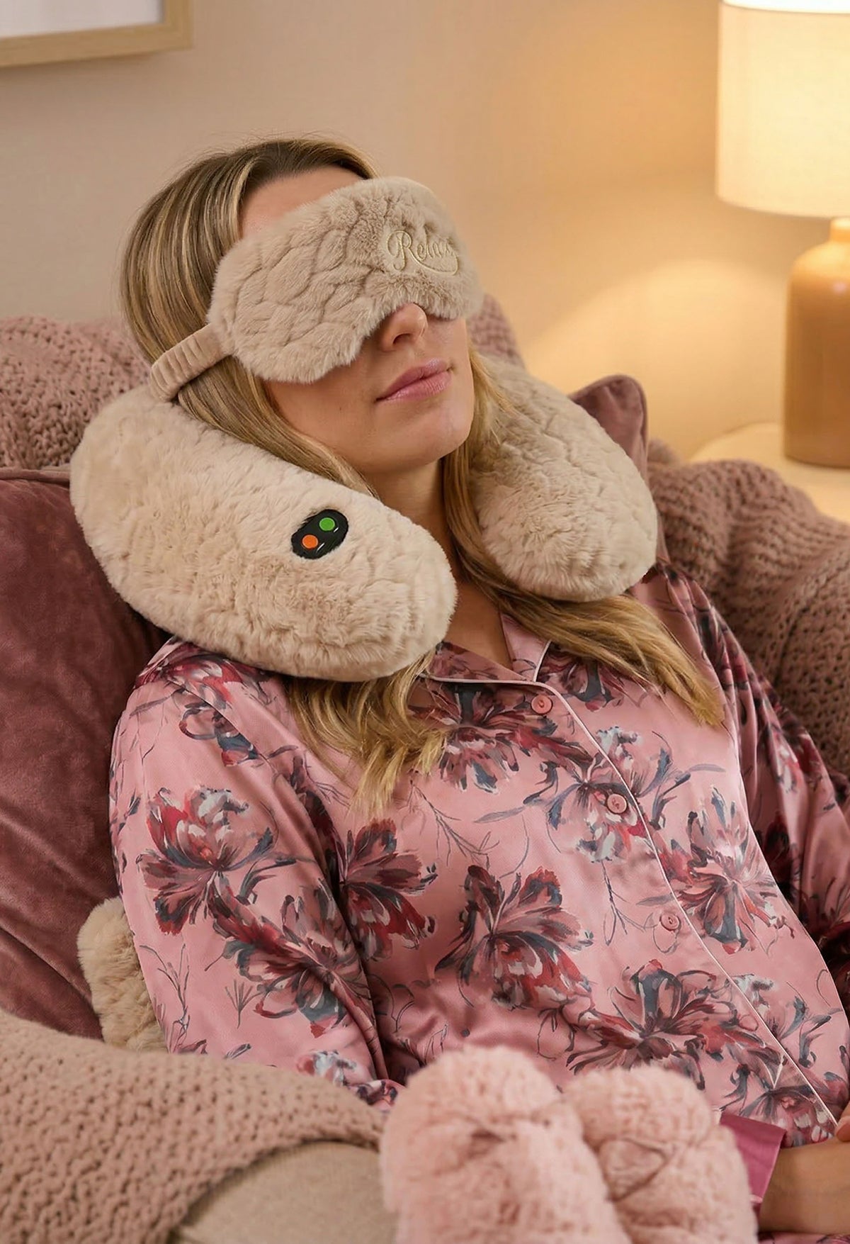 neck cushion and eyemask set