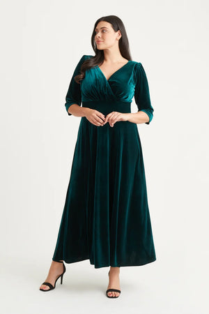 Verity Curve+ Maxi Dress