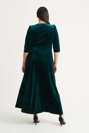 Verity Curve+ Maxi Dress
