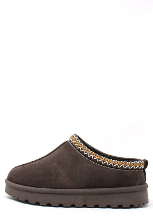 Embroidered Slip On Boots