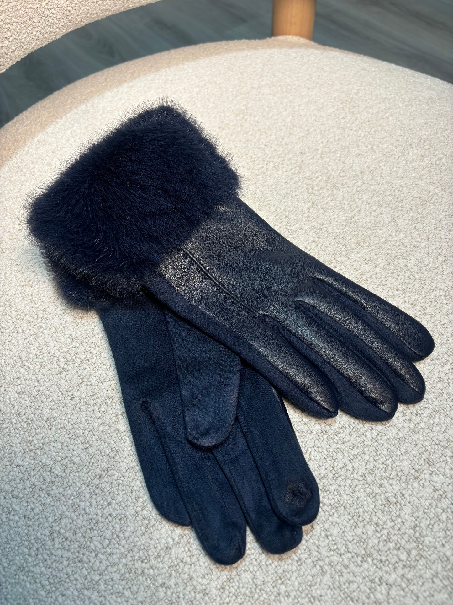 Faux-Fur Trim Gloves