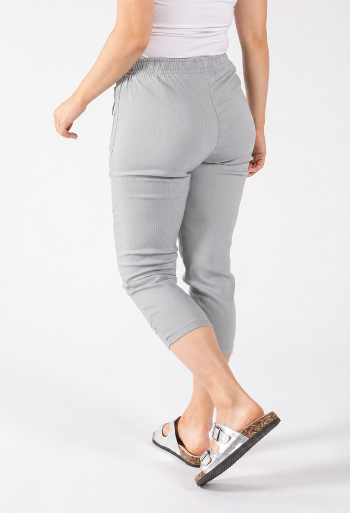 Zip Pocket Capri Trousers