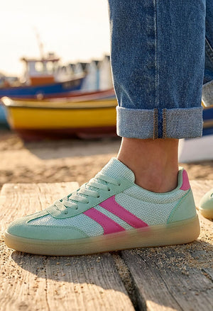 Contrast Stripe Trainer