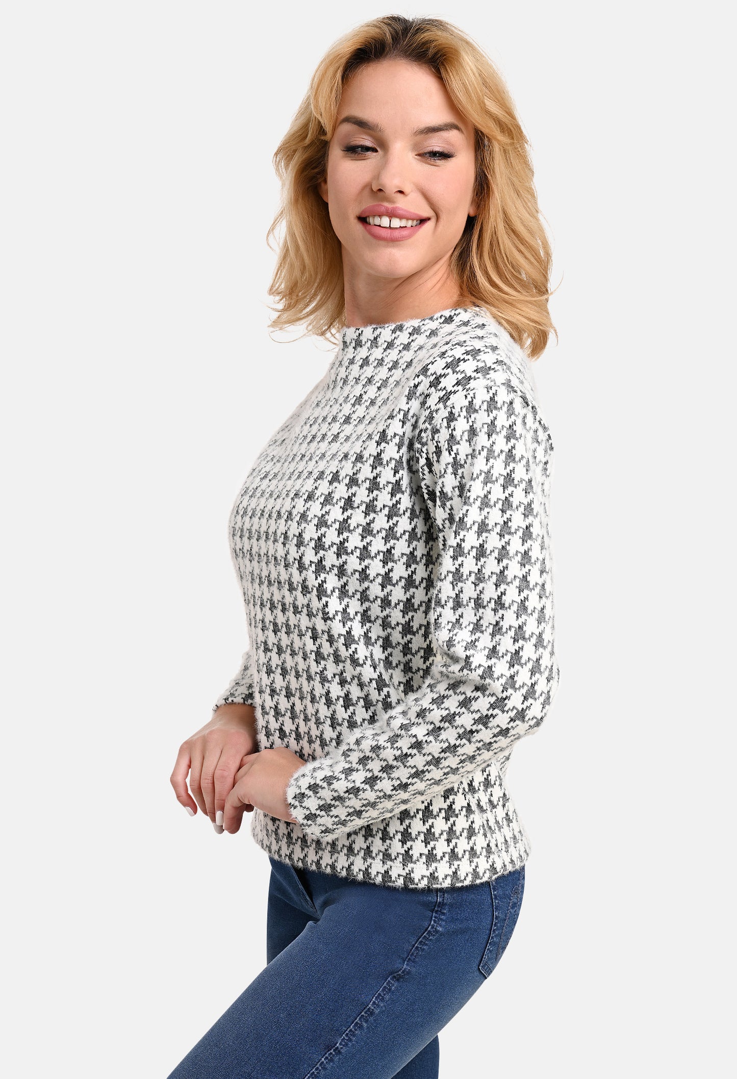 Houndstooth Pullover