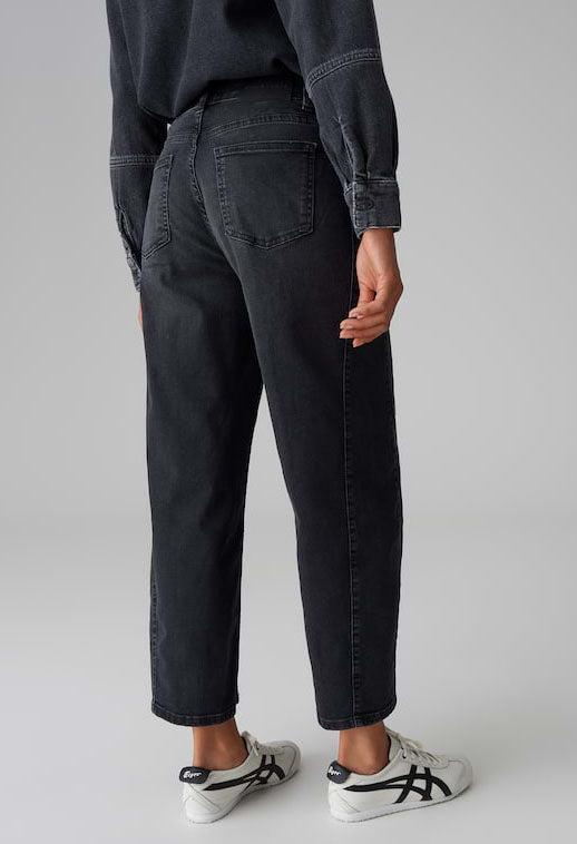 Melly Twist Barrel Jeans
