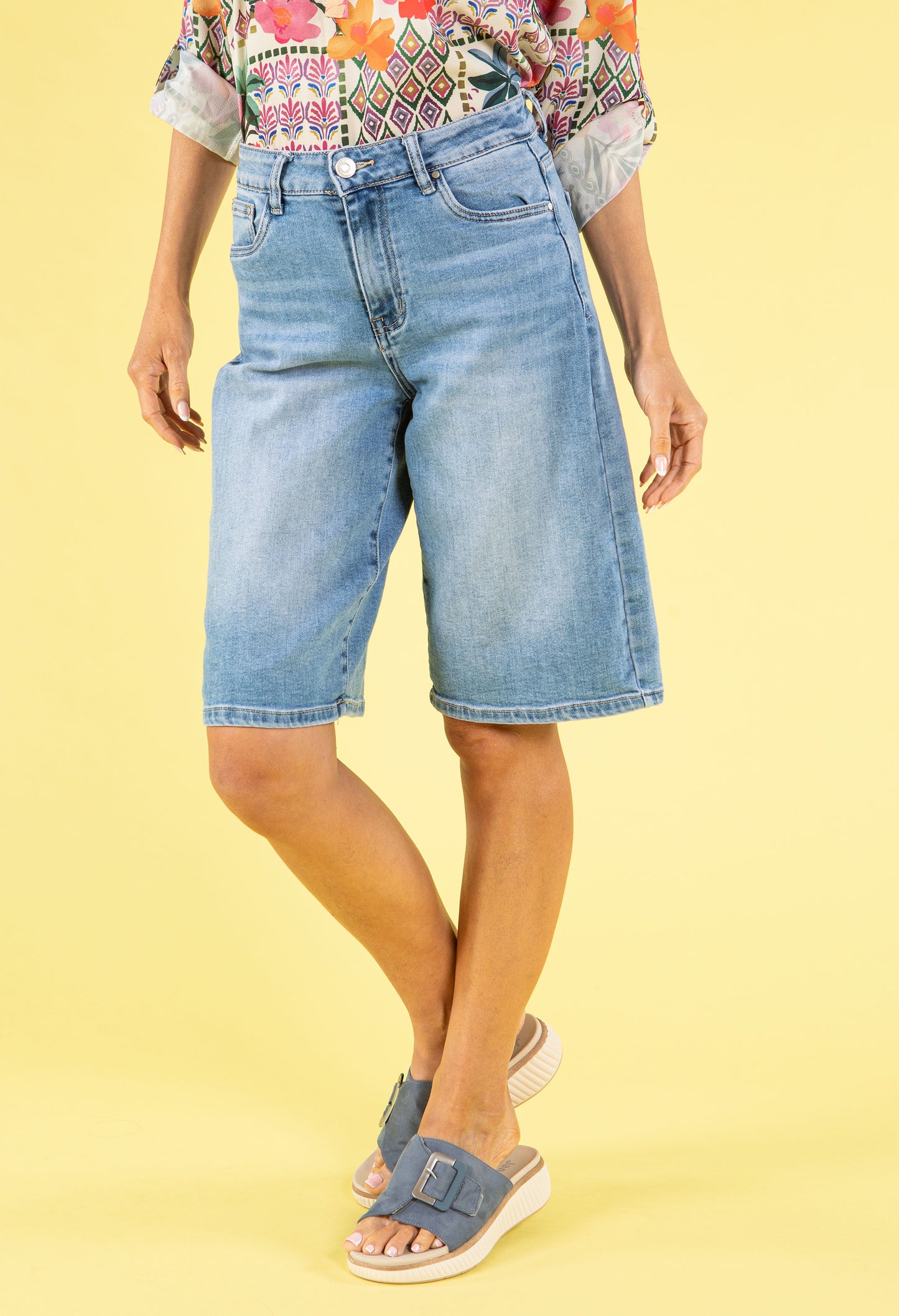 90's Baggy Bermuda Shorts