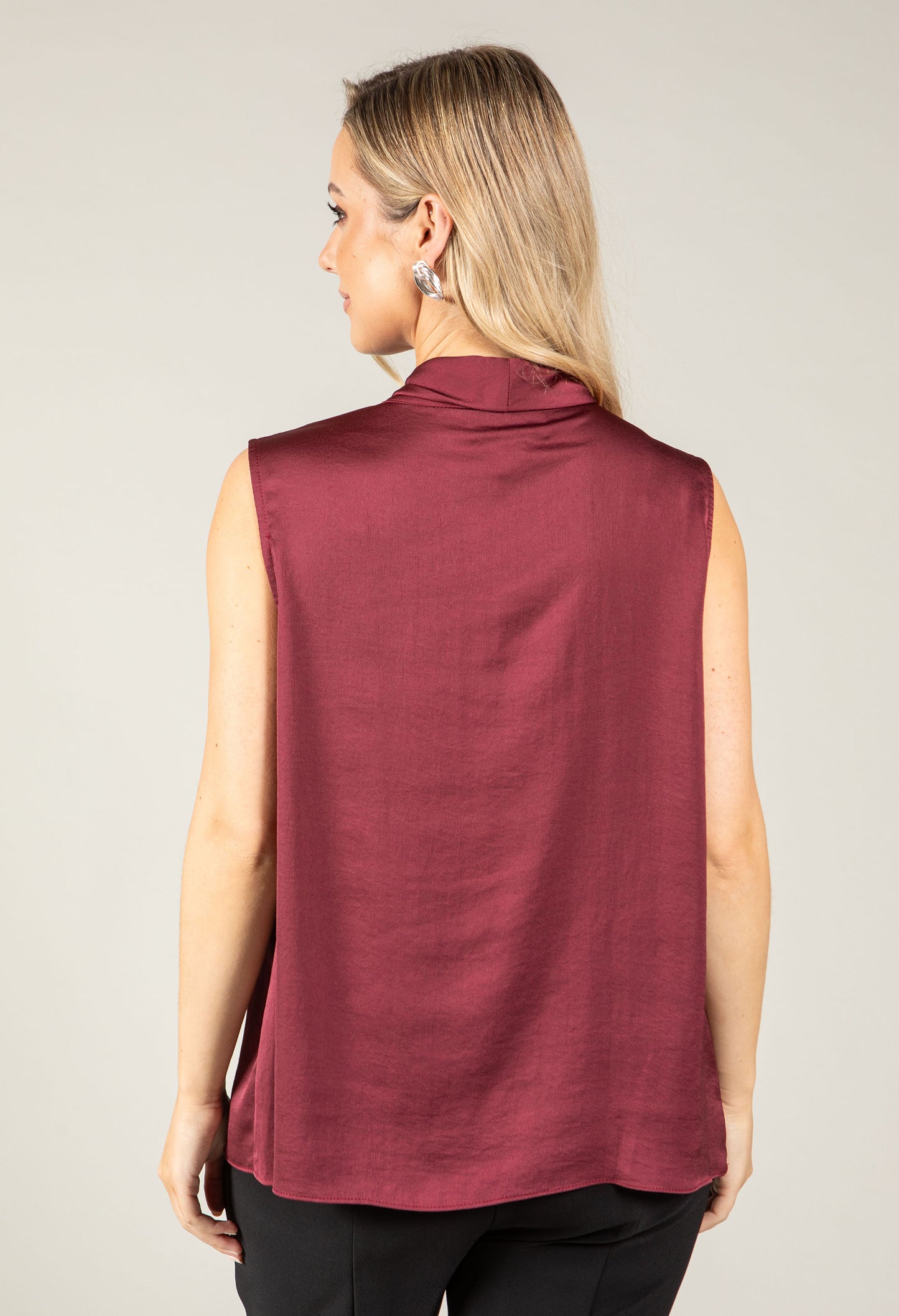 Chic Sleeveless V-neck Blouse