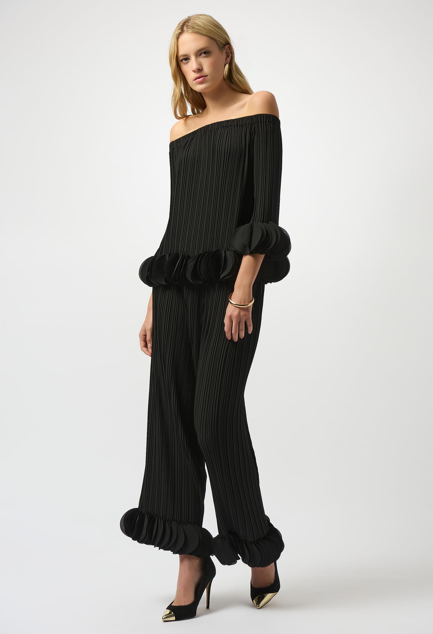 Off-shoulder Chic Pullover