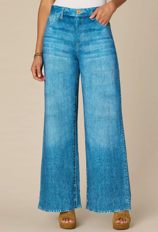 woman wearing wide leg blue jeans