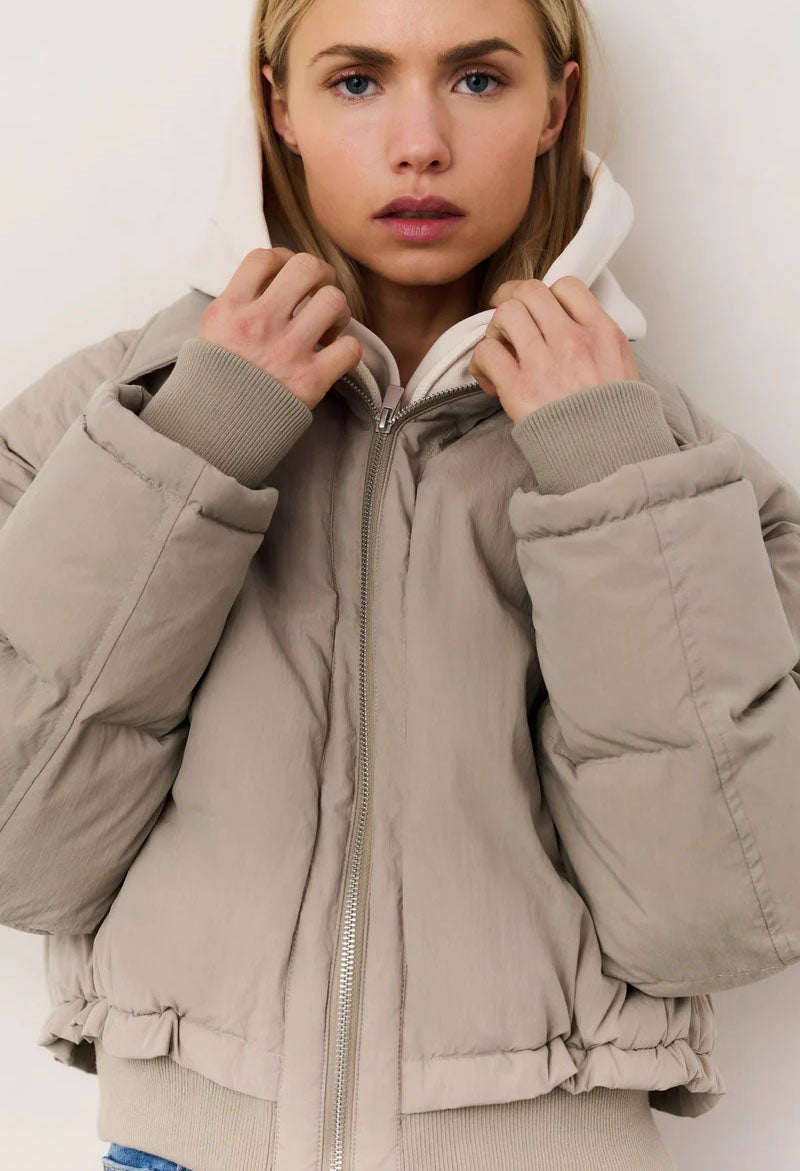 Cropped padded jacket with ribbed cuffs