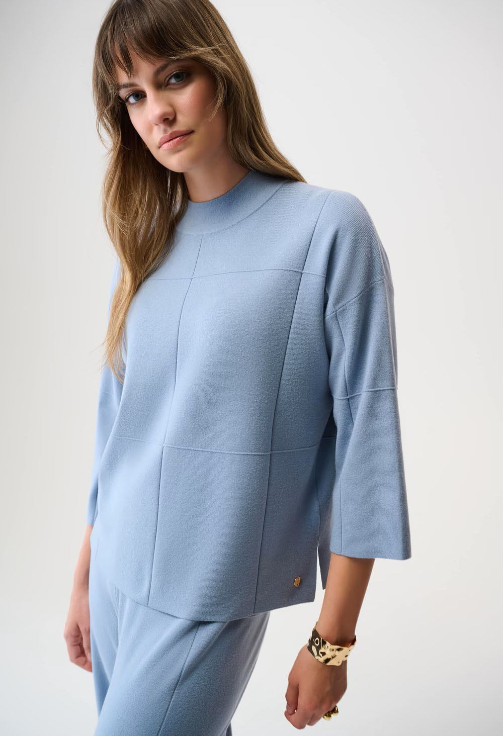 Embroidered Casual Crew Neck