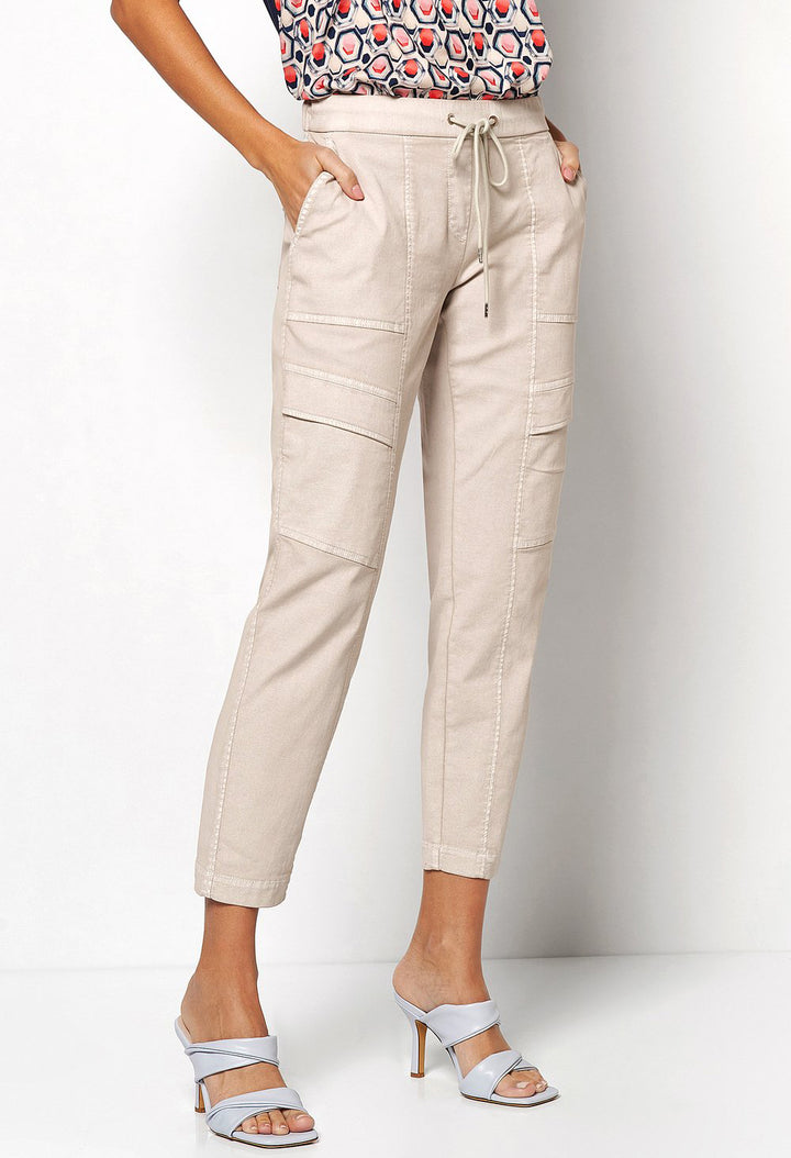 sand joggers