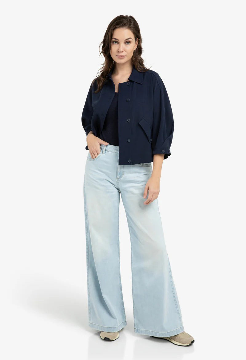 Blouse jacket with adjustable waistband and pockets