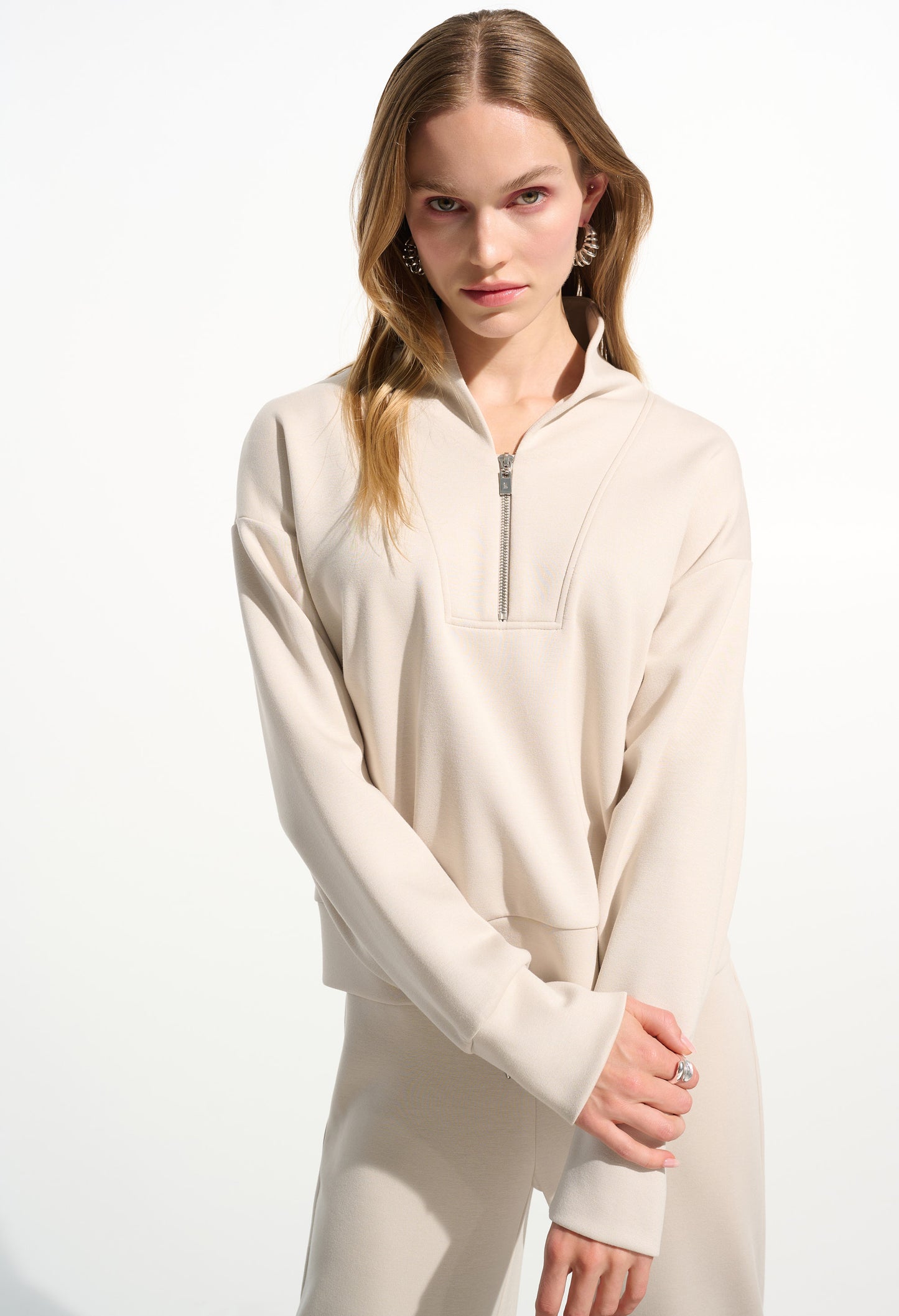 Relaxed Fit Zipper Sweatshirt