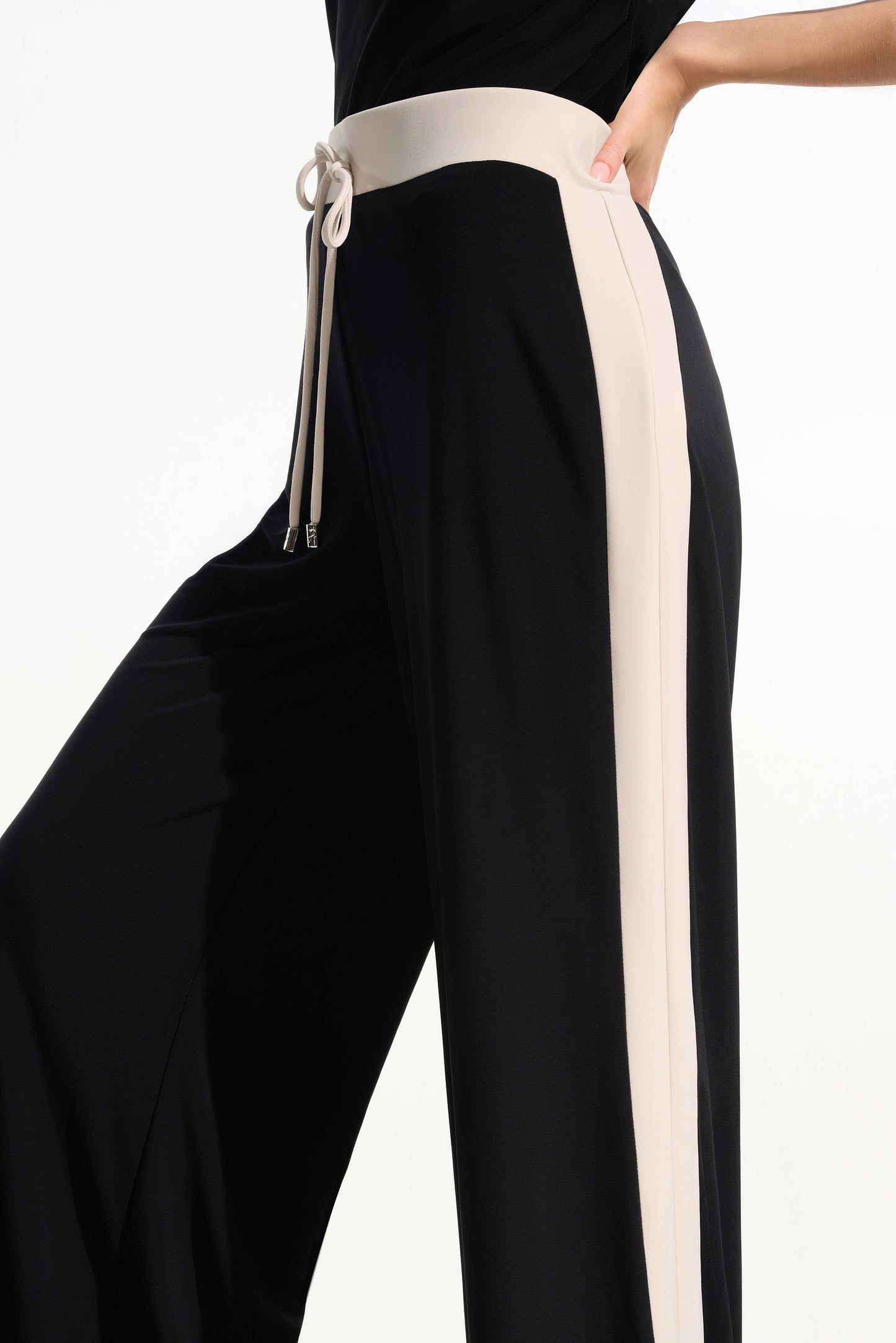 High-waisted Wide-leg Trousers