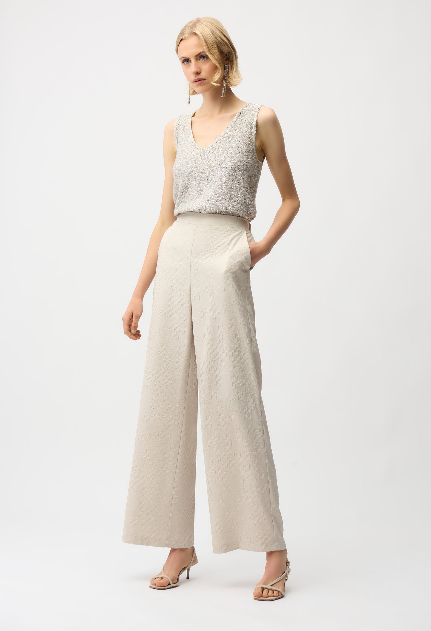 Glamorous V-neck Sleeveless Top