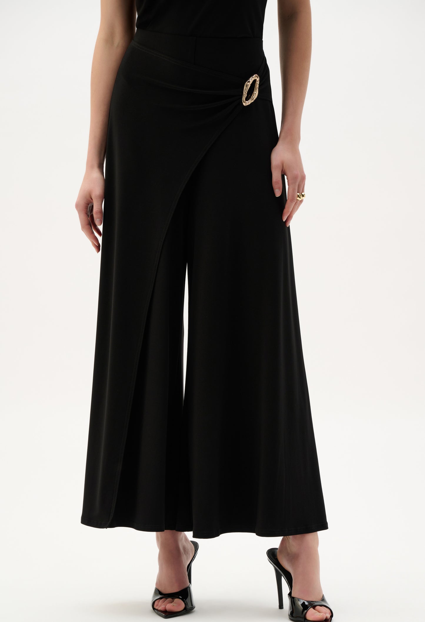 Wide-leg Formal Trousers