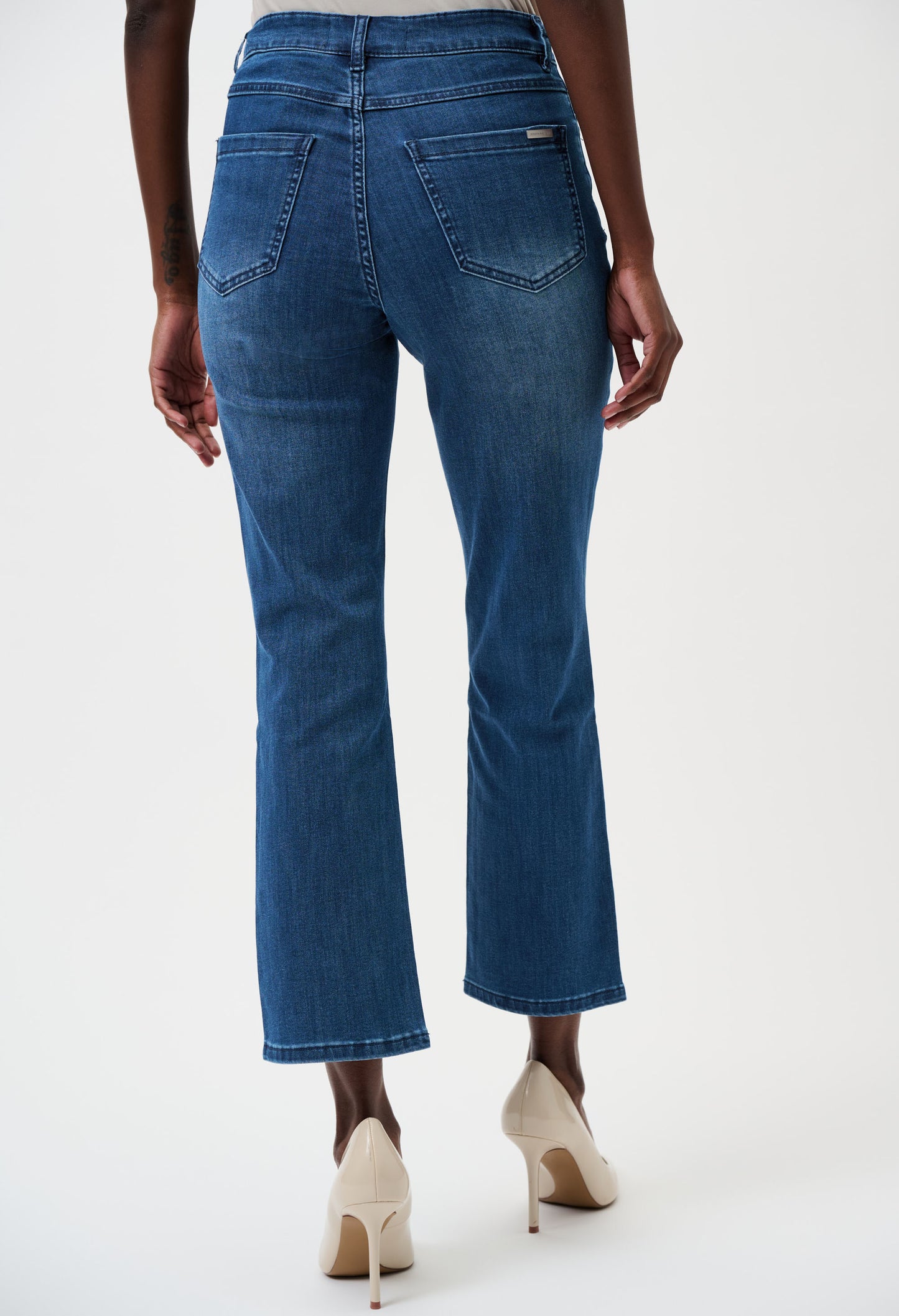 Margot | Classic Straight Leg Stretch Jean